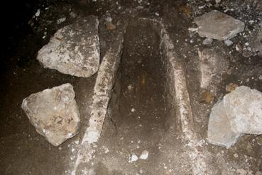 Iconographie - Sarcophage trouvé dans l'église Saint-Benoît